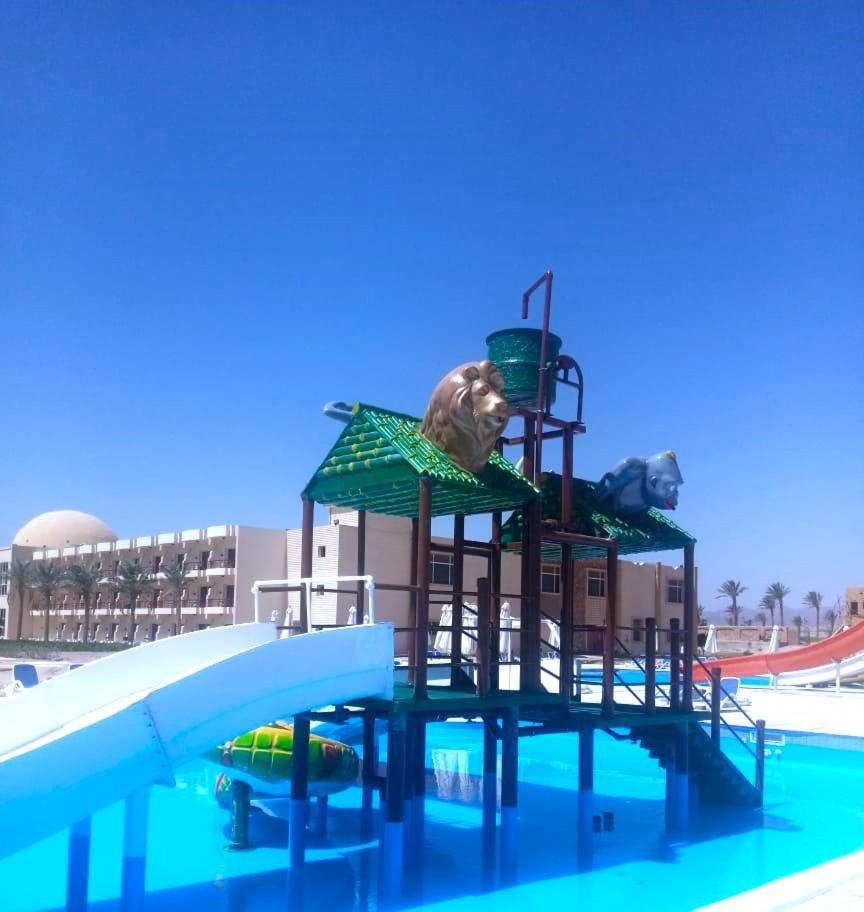 Amarina Queen Resort & Aqua Park 마사 알람 외부 사진